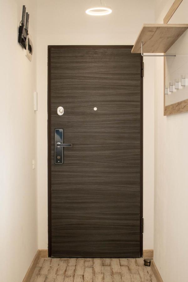 Yzza Apartament Năvodari Exterior foto